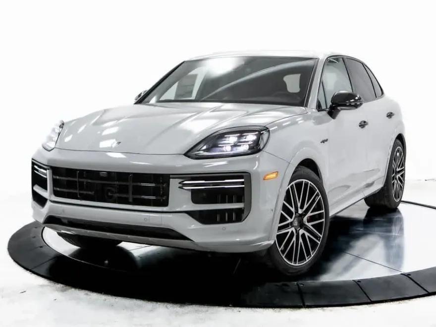 2025 Porsche Cayenne E-Hybrid Turbo photo 1