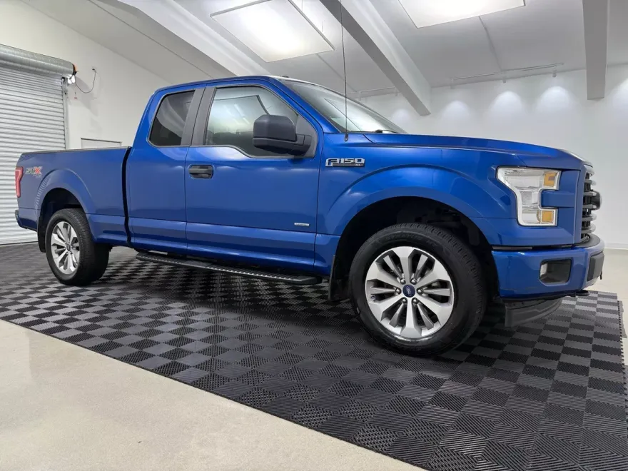 2017 Ford F-150 XL photo 1