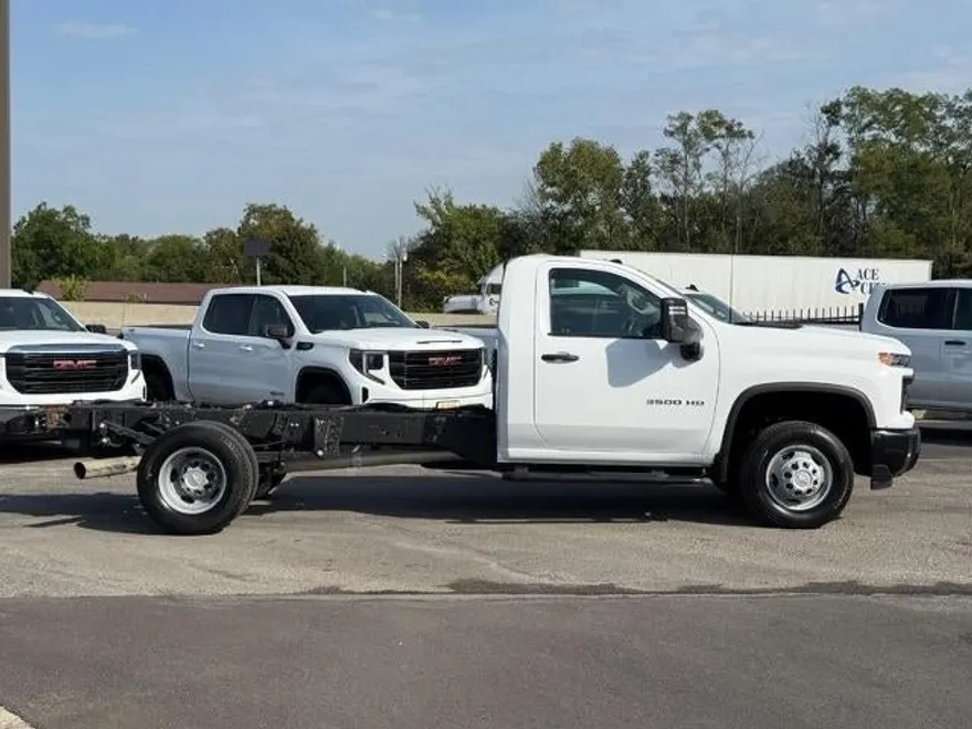 2024 Chevrolet Silverado 3500HD Work Truck photo 1