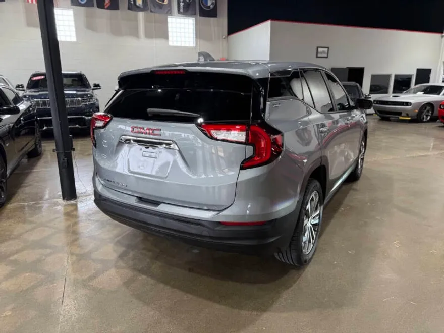 2024 Gmc Terrain SLE photo 1