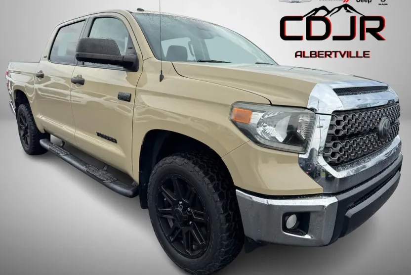 2018 Toyota Tundra SR5 photo 1