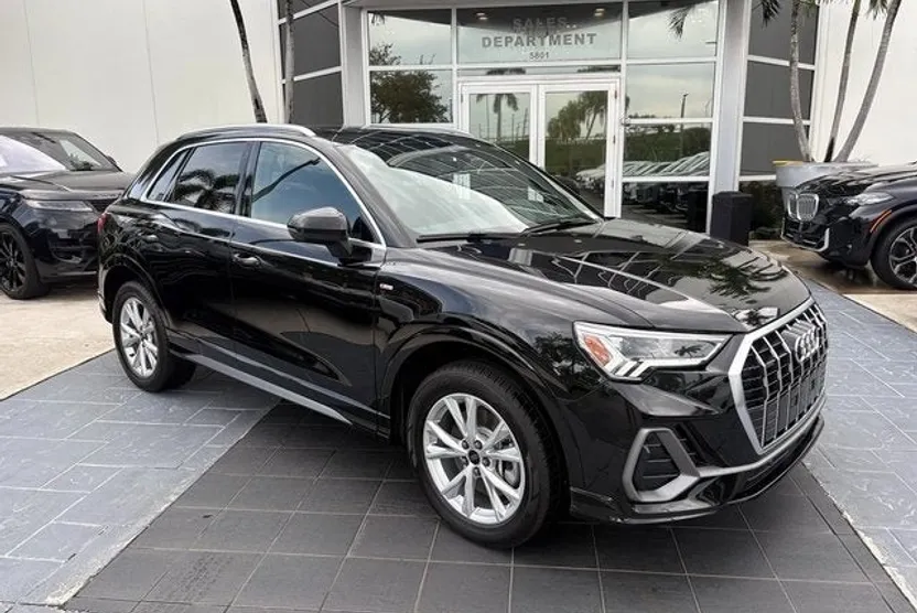 2024 Audi Q3 Premium S line photo 1