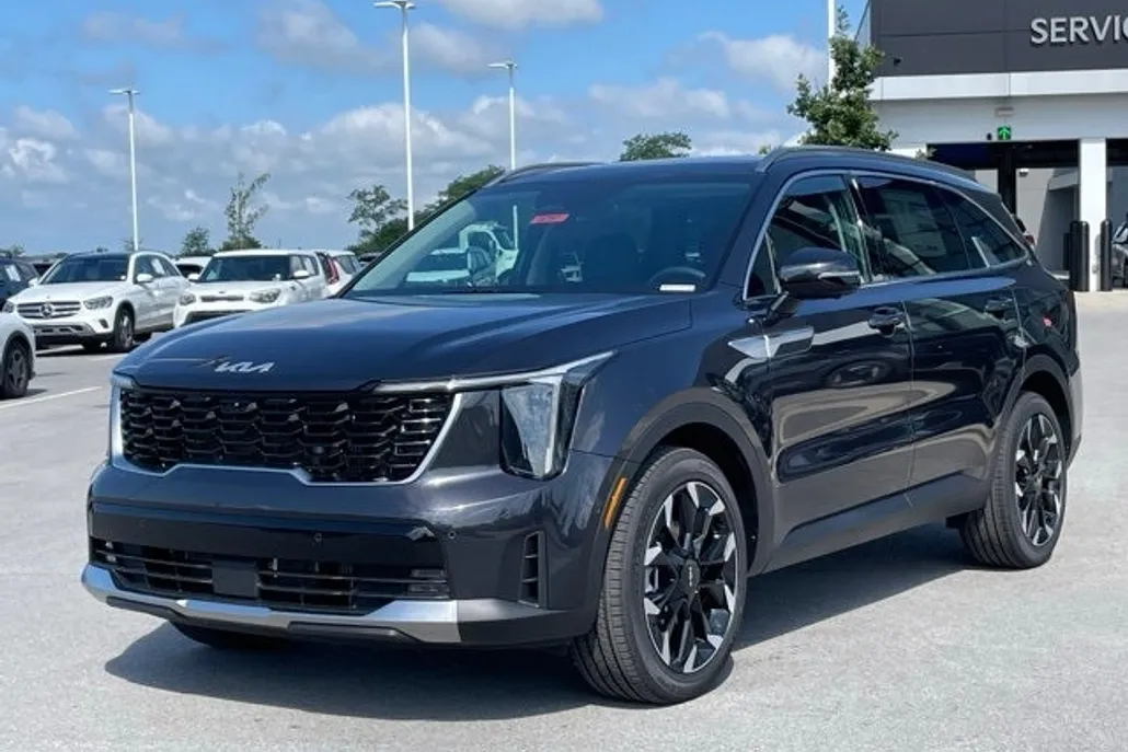2025 Kia Sorento SX photo 1