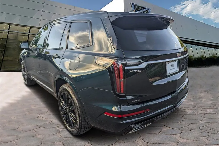 2025 Cadillac XT6 Sport photo 1
