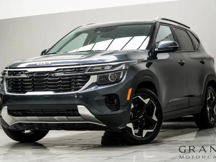 2025 Kia Seltos S photo 1