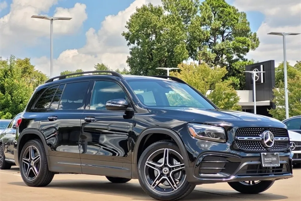 2024 Mercedes Benz GLB 250 photo 1