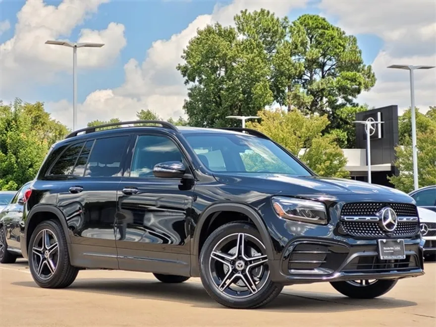 2024 Mercedes Benz GLB 250 photo 1