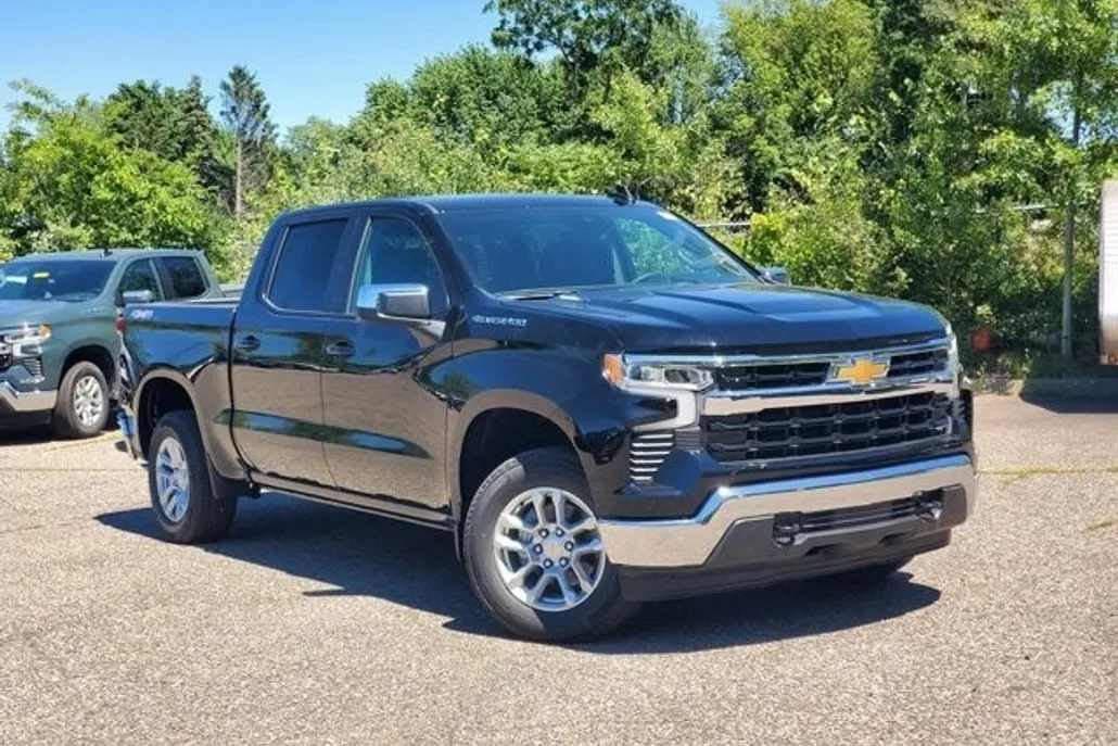 2026 Chevrolet Silverado 1500 LT photo 1