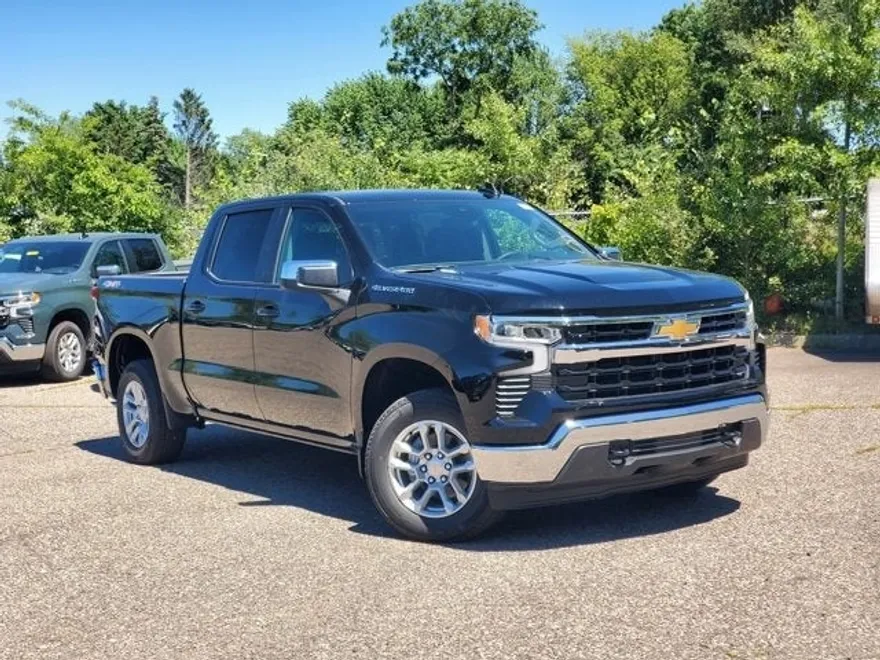 2026 Chevrolet Silverado 1500 LT photo 1