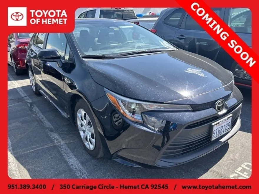 2025 Toyota Corolla LE photo 1