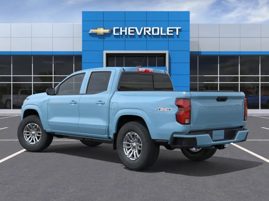 2025 Chevrolet Colorado Work Truck LT photo 3