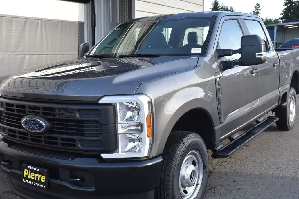 2025 Ford F-350 XL photo 1