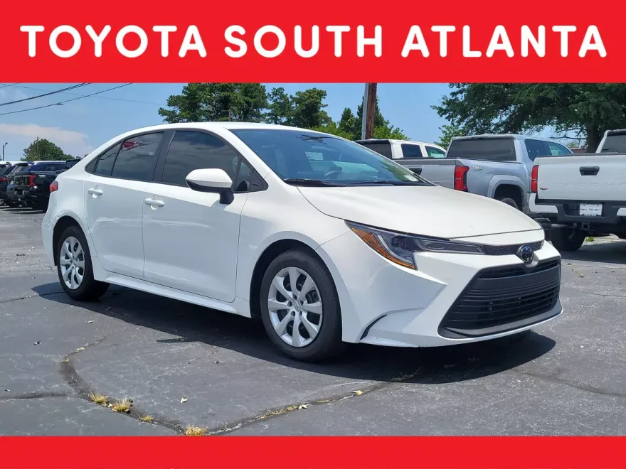 2024 Toyota Corolla LE photo 1