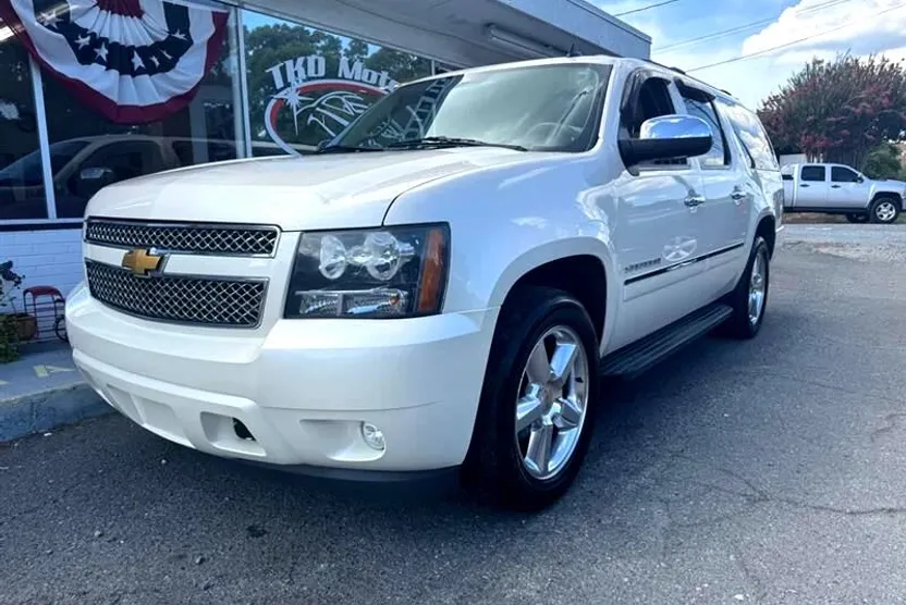 2014 Chevrolet Suburban LTZ 1500 photo 1