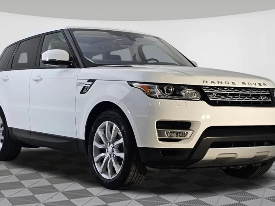2017 Land Rover Range Rover Sport SE photo 1