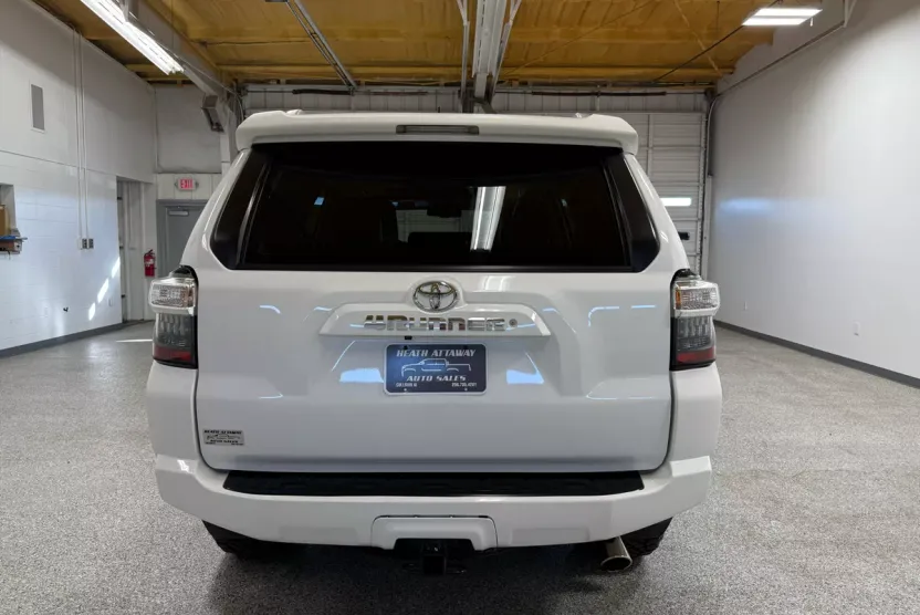 2018 Toyota 4Runner SR5 Premium 4WD photo 1
