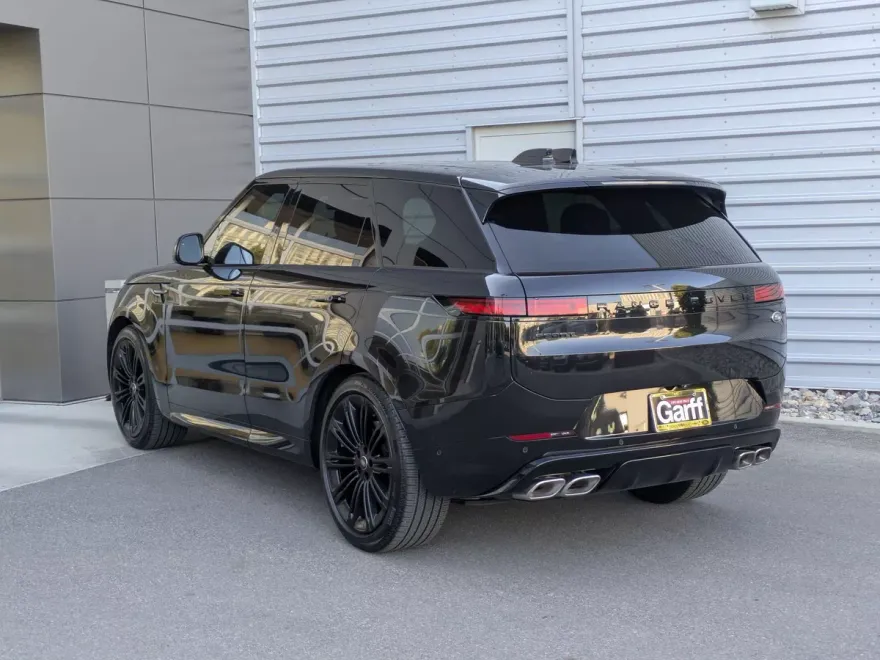 2023 Land Rover Range Rover Sport P530 First Edition photo 1
