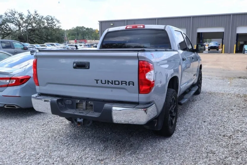 2019 Toyota Tundra SR5 Grade photo 1