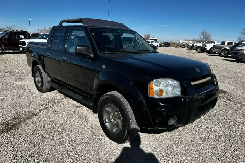 2004 Nissan Frontier XE photo 1