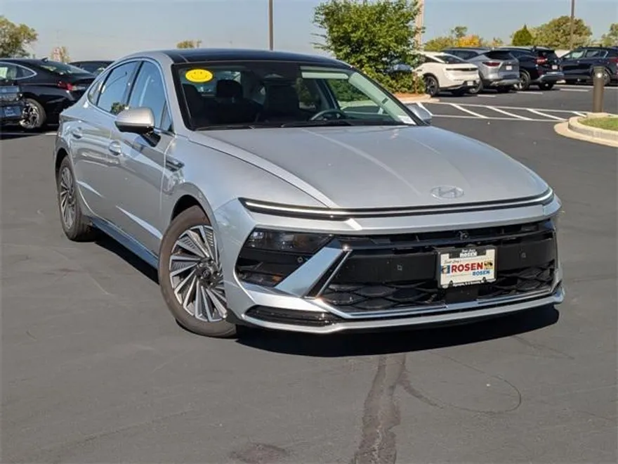 2025 Hyundai Sonata Hybrid Limited photo 1