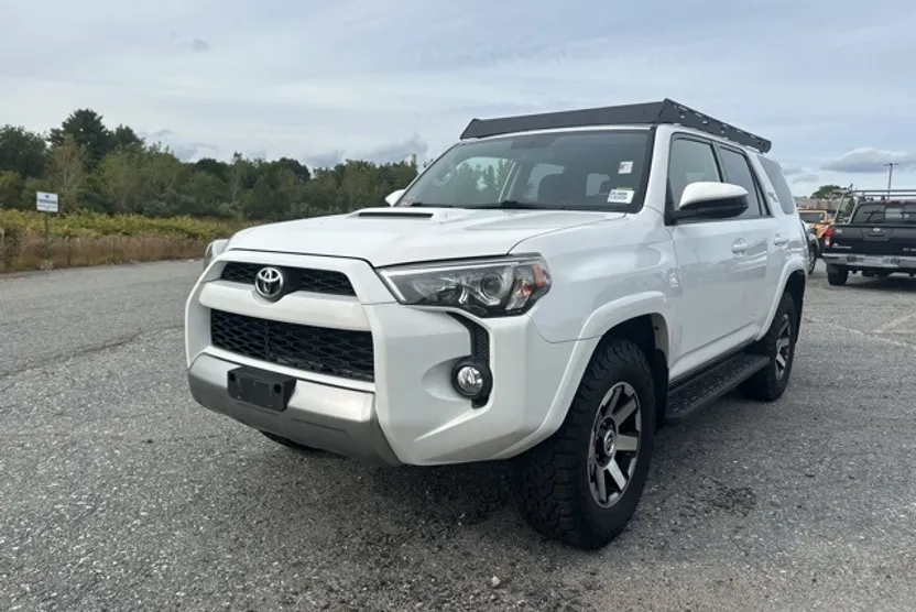 2018 Toyota 4Runner TRD Off-Road photo 1