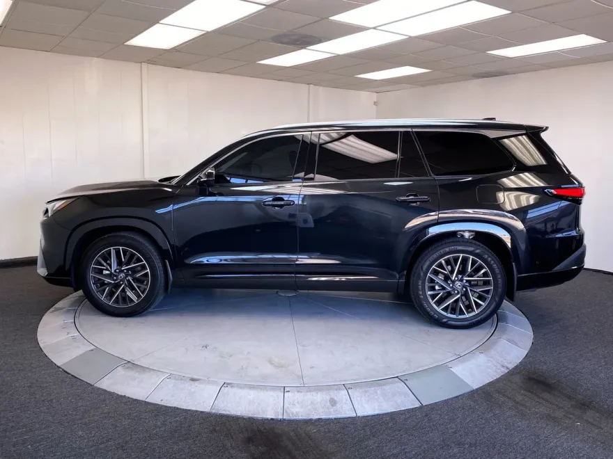 2025 Lexus TX Premium photo 1