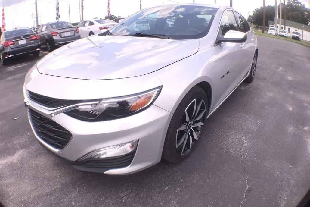 2021 Chevrolet Malibu RS photo 1