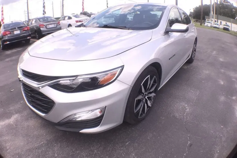 2021 Chevrolet Malibu RS photo 1