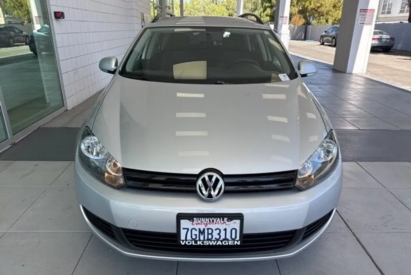 2014 Volkswagen Jetta SportWagen 2.5L S photo 1