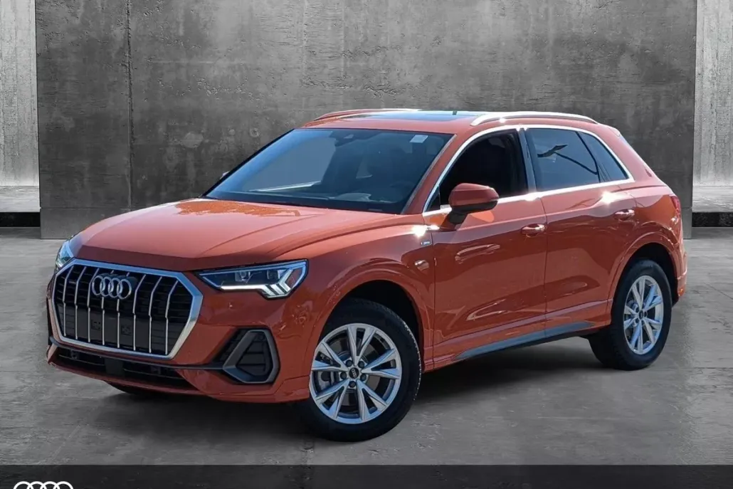 2025 Audi Q3 S line Premium photo 1