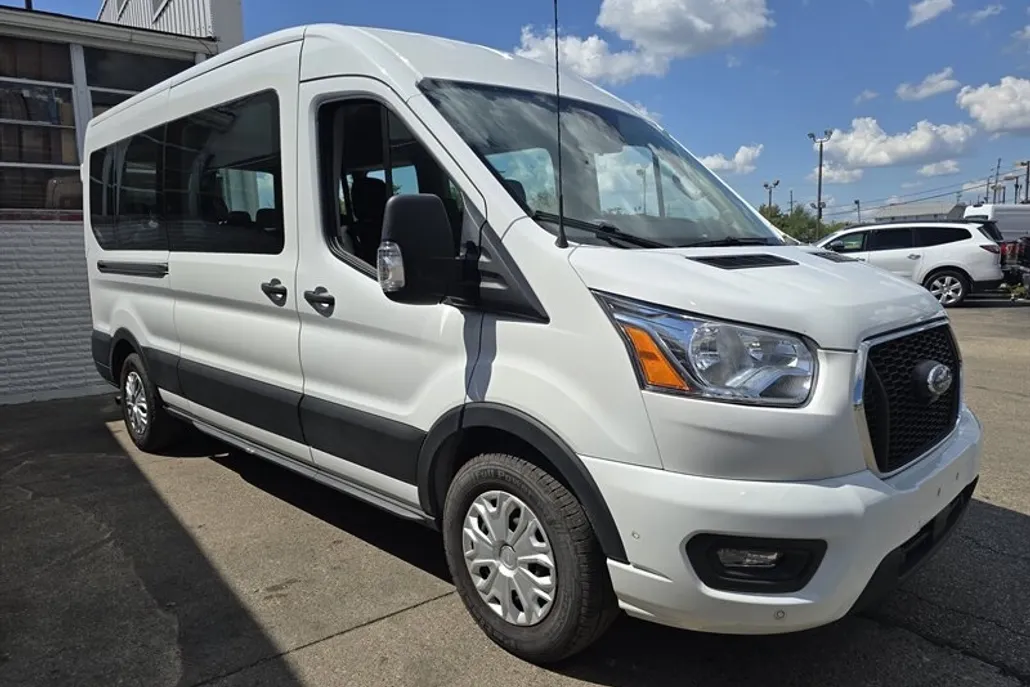 2021 Ford Transit XLT photo 1