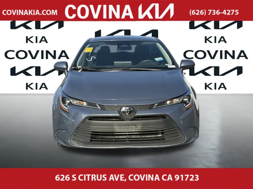 2023 Toyota Corolla LE photo 1