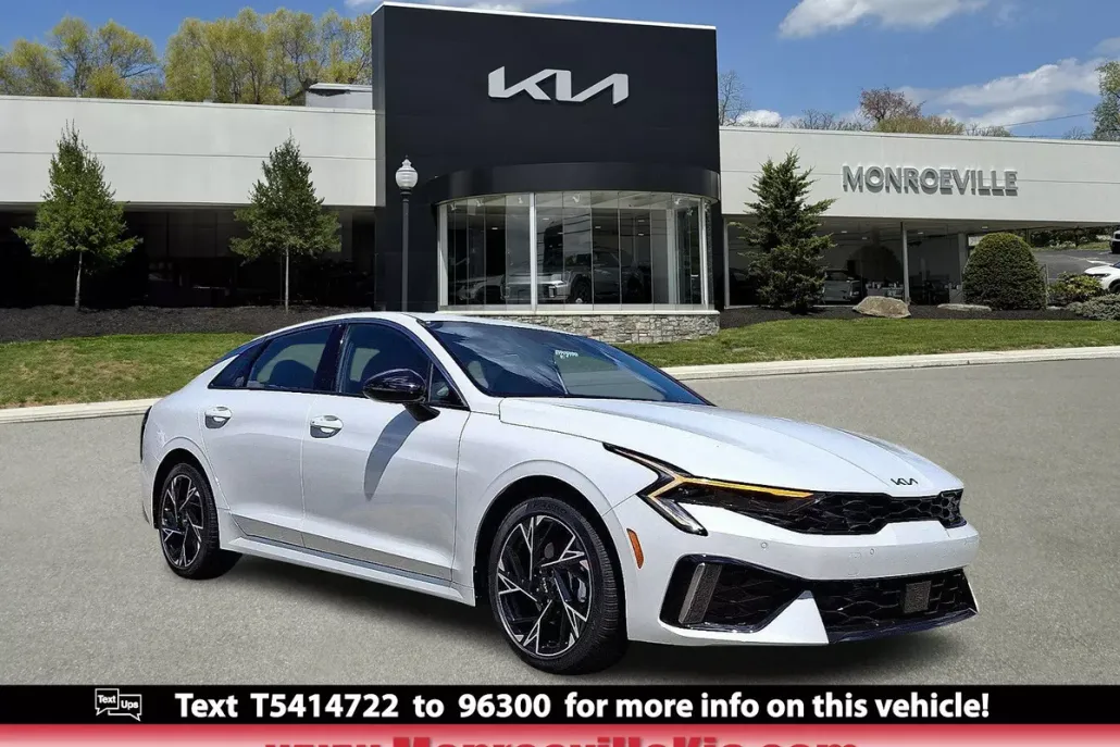 2026 Kia K5 GT-Line photo 1
