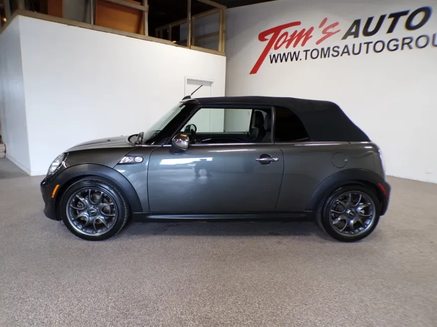 2011 Mini Cooper Convertible S photo 1