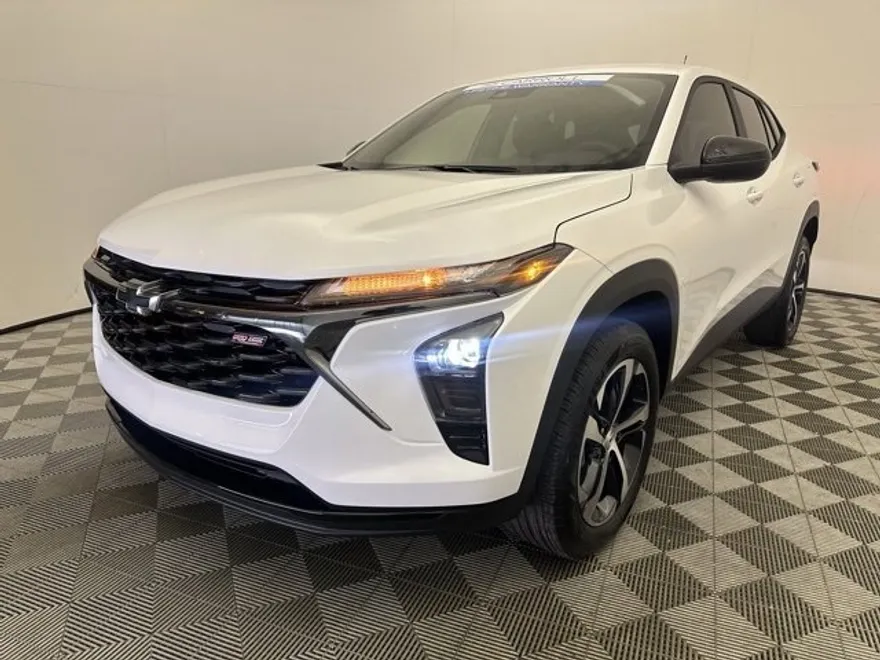 2025 Chevrolet Trax photo 1