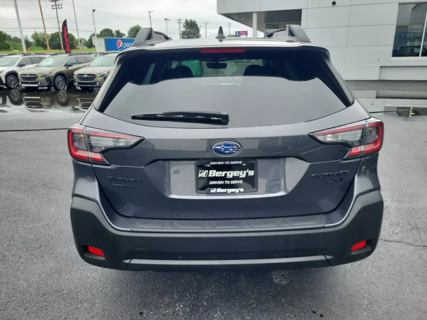 2023 Subaru Outback Onyx Edition XT photo 1