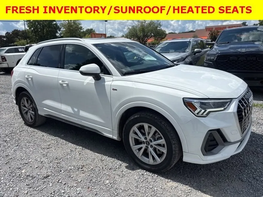2024 Audi Q3 S line Premium photo 1