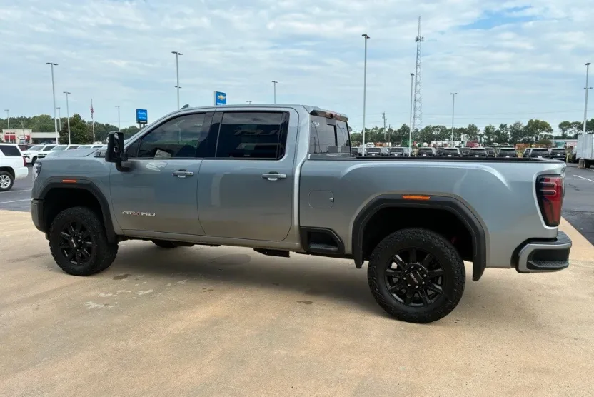 2025 Gmc Sierra 2500 HD AT4 photo 1