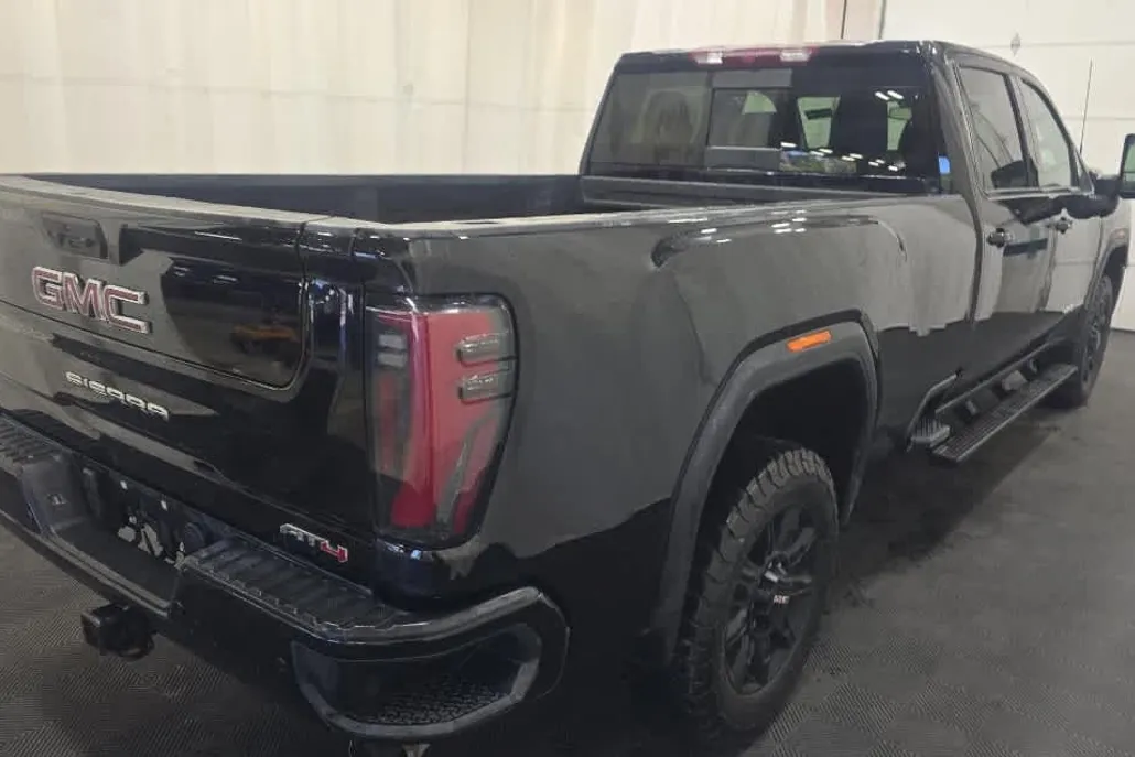 2024 Gmc Sierra HD AT4 photo 1