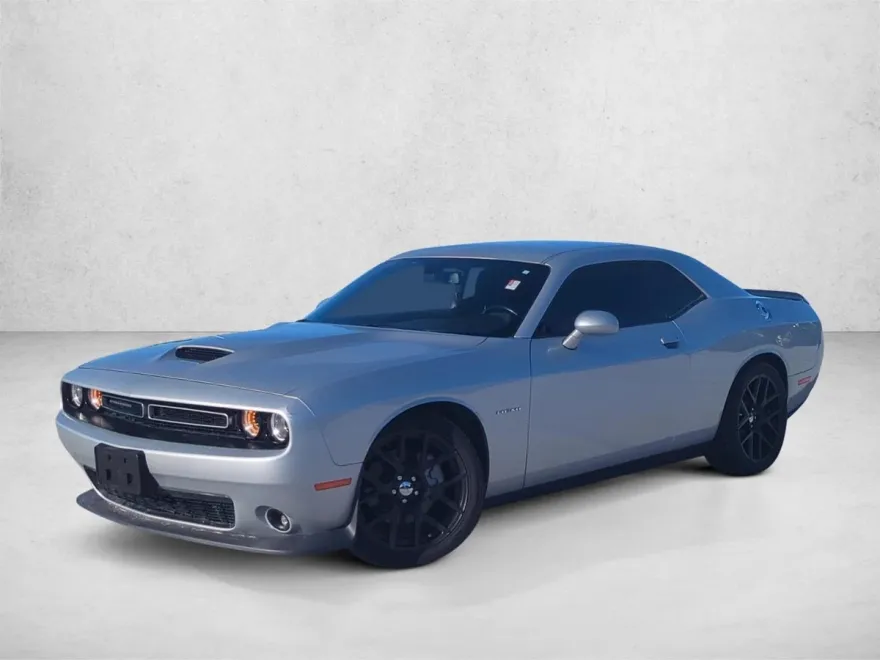 2021 Dodge Challenger R/T photo 1