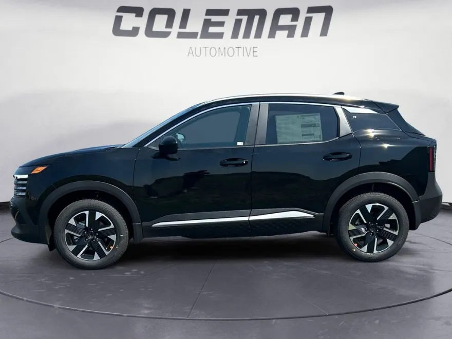 2025 Nissan Kicks SV photo 1