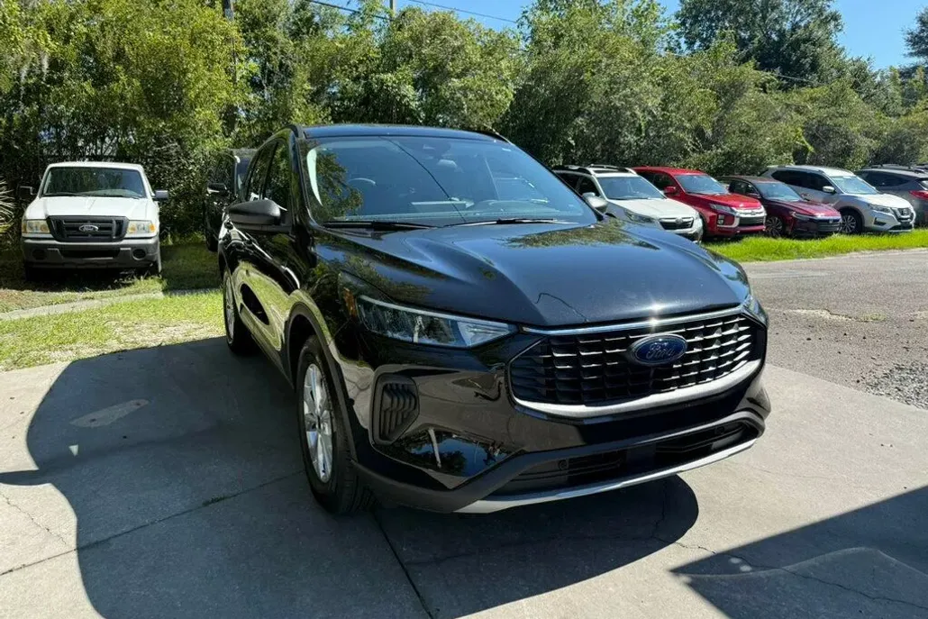 2025 Ford Escape Active photo 1