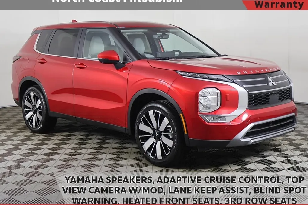 2025 Mitsubishi Outlander SE photo 1