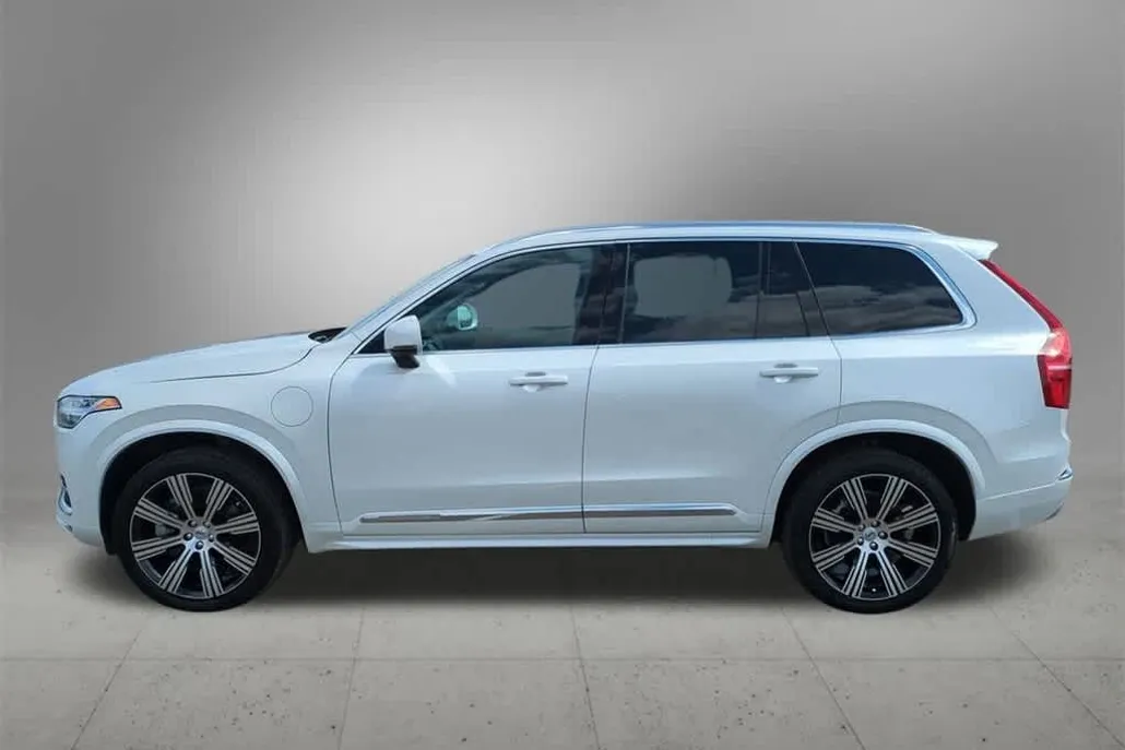 2022 Volvo XC90 Recharge T8 Inscription Expression photo 1