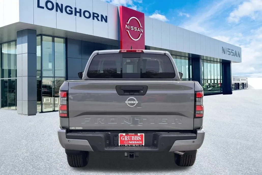 2025 Nissan Frontier SV photo 1