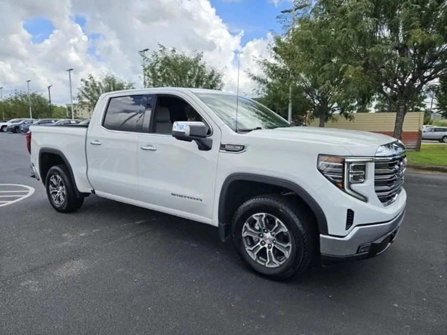 2024 Gmc Sierra 1500 SLT photo 1