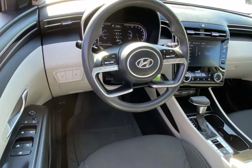 2022 Hyundai Tucson SE photo 1