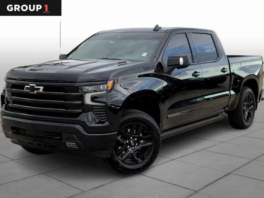 2025 Chevrolet Silverado 1500 High Country photo 1