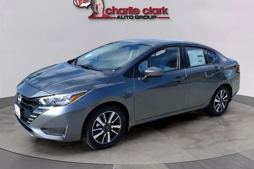 2025 Nissan Versa SV photo 1