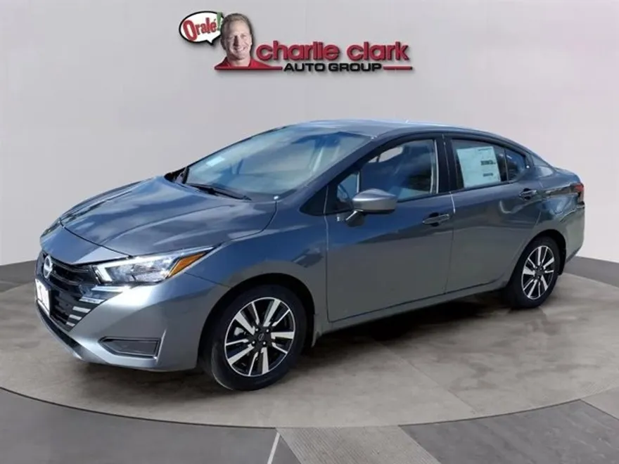2025 Nissan Versa SV photo 1